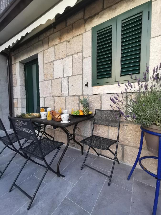 Apartmani Tripalo Имотски Екстериор снимка