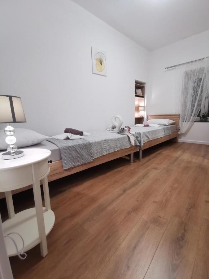 Apartmani Tripalo Имотски Екстериор снимка