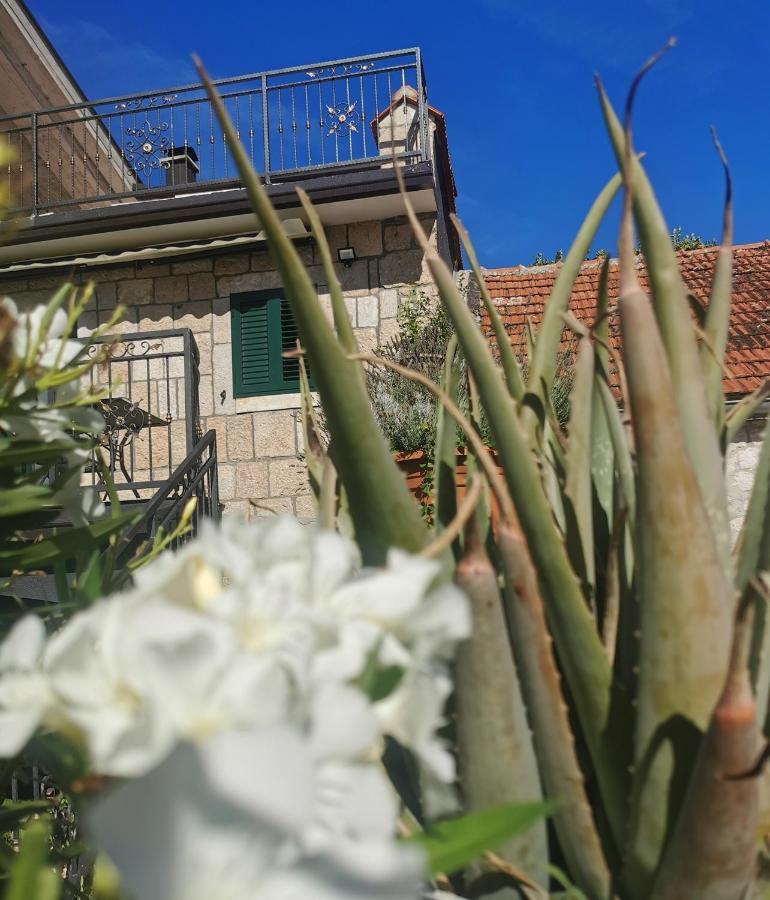 Apartmani Tripalo Имотски Екстериор снимка