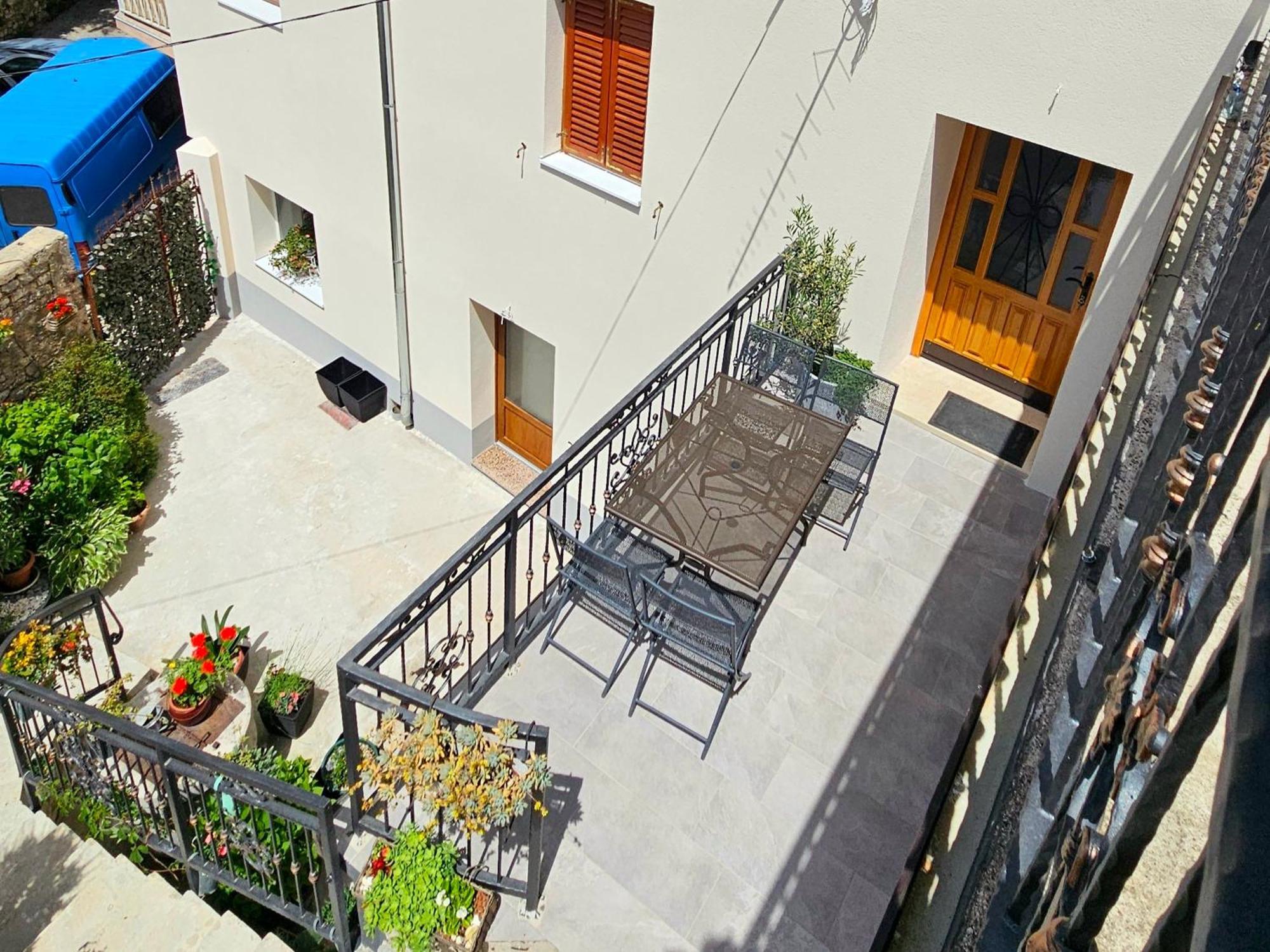Apartmani Tripalo Имотски Екстериор снимка